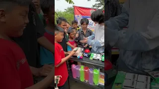 kaca terbuat dari?