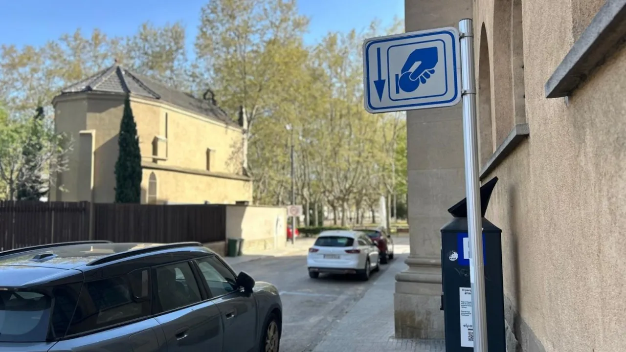 Vic estudiarà municipalitzar la zona blava