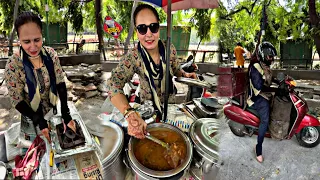 Modern School Teacher सड़क किनारे बेचती हैं घर वाला खाना😱 From Scratch || Rohini Sector 08 Food