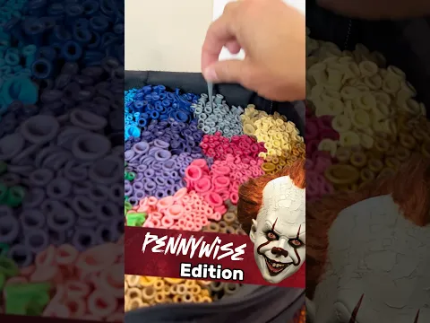 Creepy Clown comes to life #halloween #pennywise #it #clown #scary #creepy #movie #art #diy #balloon