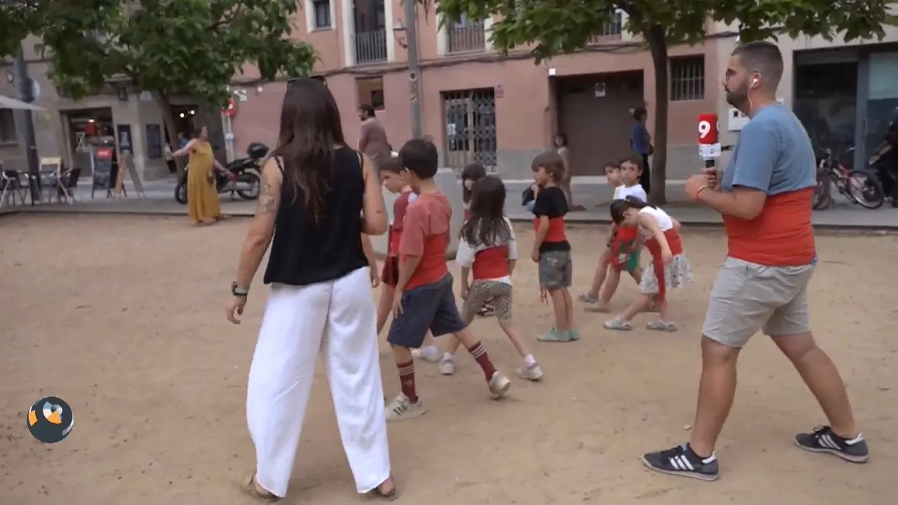 Visitem un dels assajos per preparar el seguici infantil de la Festa Major de Vic