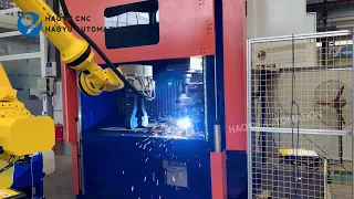 Robot transport oil port welding machine