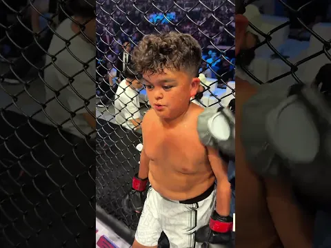 Устроил настоящее шоу 🇺🇿 #mma #octagon #fighting