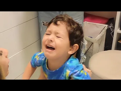 ELE ENCONTROU O PRESENTE DE NATAL - PLANETA DAS GÊMEAS