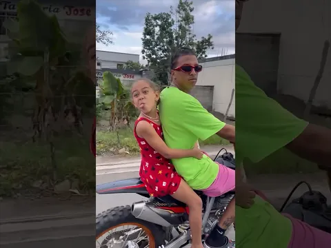 Las niñas cuando montan motocross 🛵🤣 #humor #comedia