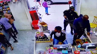 Robbery caught on camera in Spalding Jamaica