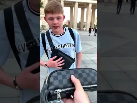 Обменял чупа чупс на айфон 📲😎