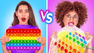 POP IT! SCHMUGGLE SNACKS, HAUSTIERE UND MAKE-UP! Dreh das Mutprobe-Rad! HACKS von 123 GO! CHALLENGE