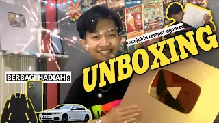 UNBOXING GOLD PLAY BUTTON + BERBAGI HADIAH + TUNJUKIN TEMPAT KONTEN !!
