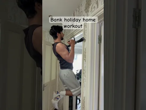 Bank holiday home workout #gymlife #motivation #fitneess #gym #aesthetic #workout #gymrat #muscles