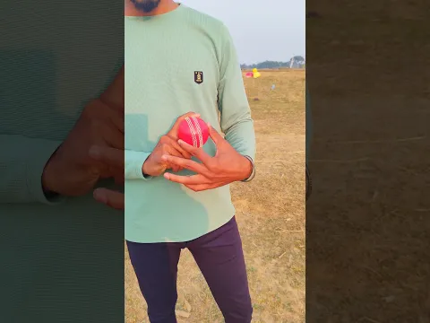 off spinner bowling #cricket🏏🏏 #shorts fast bowling Air swing bowling tenish grip youtube #shorts