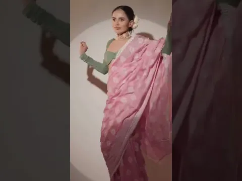 HOW TO WEAR A SAREE when you don’t have a matching blouse! ✨