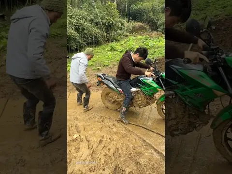 He charge 10,000 For a bike wash! #shortvideo