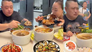 蠢老公居然背著我偷吃羊肉捲，我也把他的偷吃掉，他找不到後哭了！【胖嫂美食】
