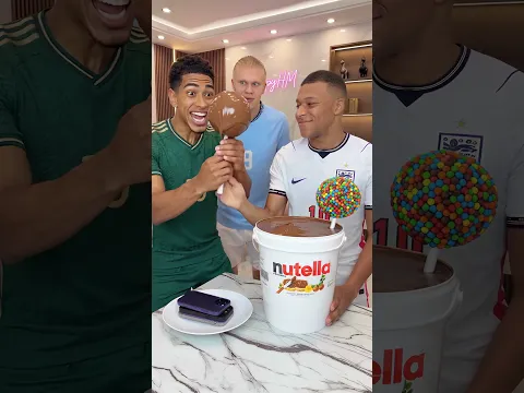 Mbappé Gave Haaland the TINIEST Lollipop… His Reaction Says It All 😂🍭 #haaland #mbappe