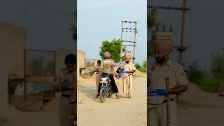 😂😂 ਬਚ ਗਿਆ ਚਲਾਣ ਤੋ 😂😂 #comedy #funny
