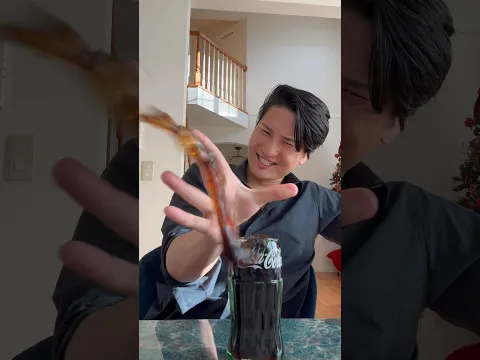 How to open a cola correctly