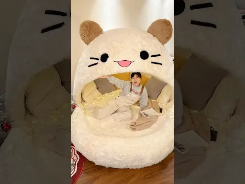 Natasha looked poor so she made a cat design bed with her own hands 🛏️ #shorts #usa