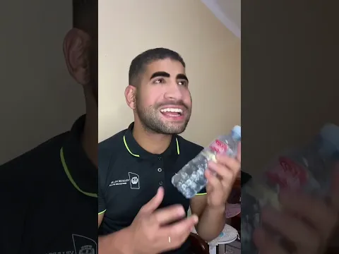 كلش تلقاه فالصاك تاع يمينة 😂😂