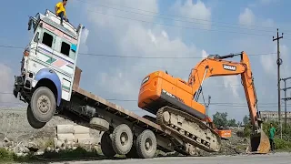 Amazing Video ! Doosan Excavator Unoading From Truck By Experience Operator - Heavy Equipment Video