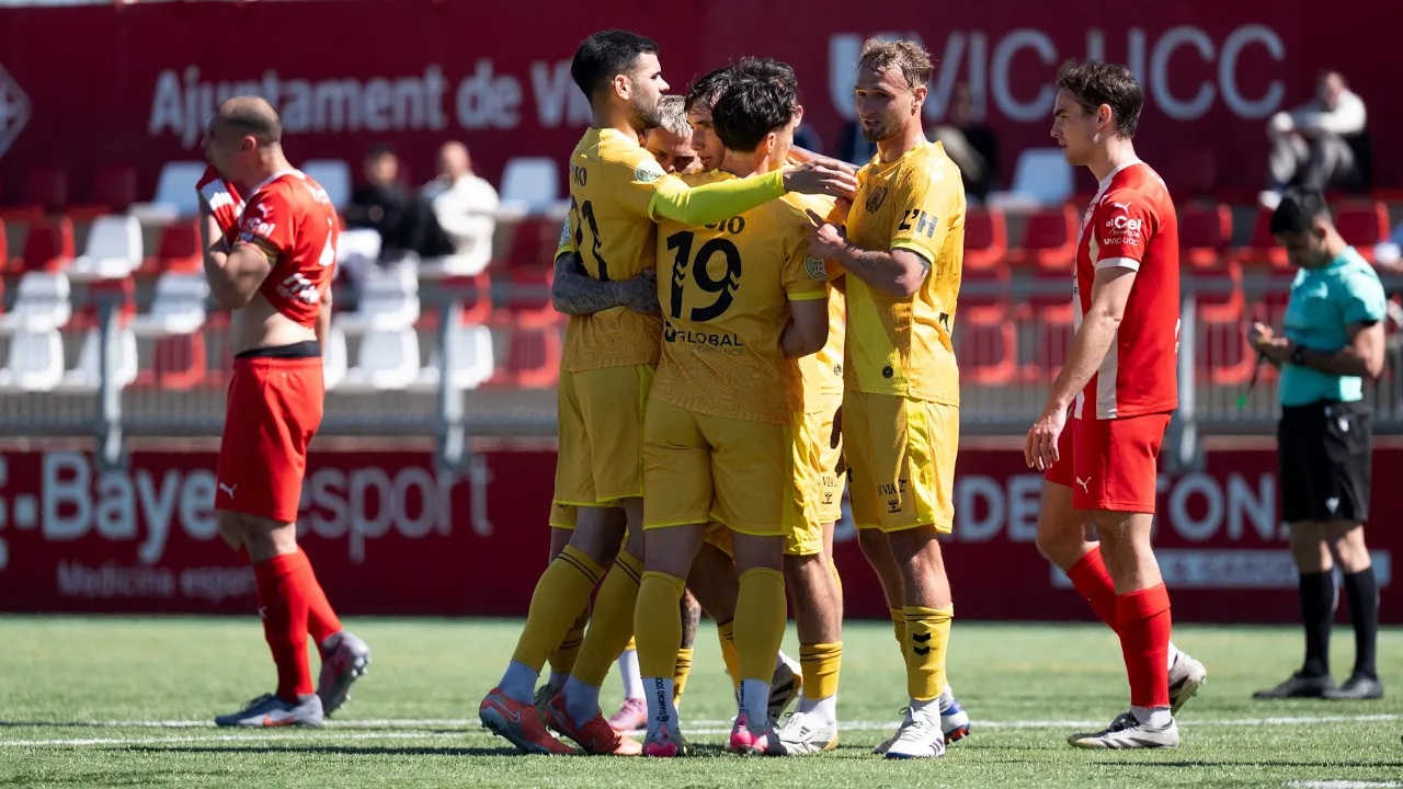 L’Hospitalet arrasa a l’Hipòlit Planàs davant un Vic tou en defensa
