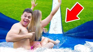 Ogromny WATERSLIDE w Naszym DOMU z Ekipą!