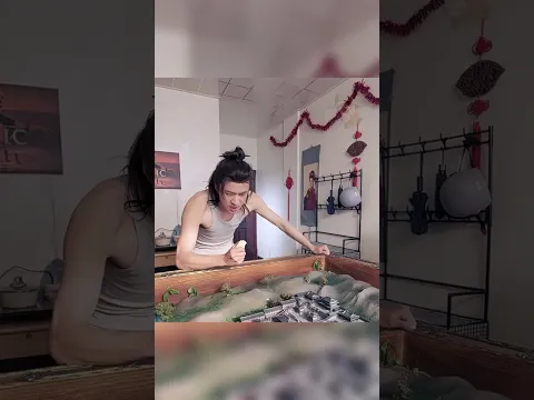 На древний город с неба упал доширак