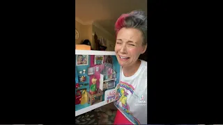 Customizing a Barbie playset!! 🤯🤣