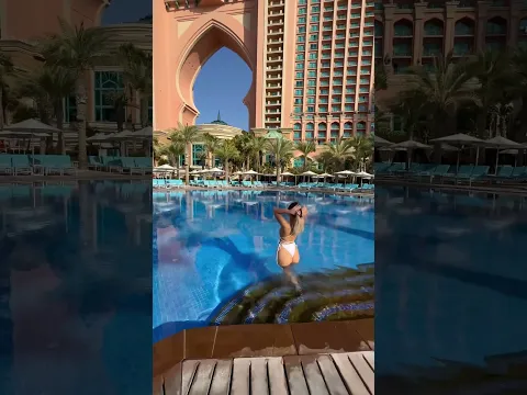 We stayed at the Atlantis Hotel in Dubai for FREE! #shorts