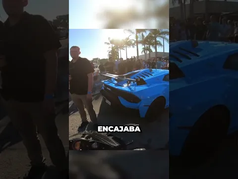 El biker llevó su Kawasaki Ninja H2R a un evento de supercoches