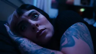 QUAND TU DORS AVEC UNE MEUF ?!