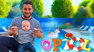 اول مره يجرب البيبي السباحة في حياته💙Baby is trying to swim