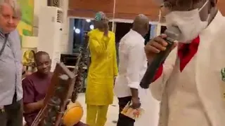 Qui fait pleurer le grand Commandeur Alpha Blondy🎖