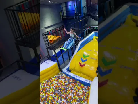 ####8907This trampoline😳😳😂is so helpful, fly through the air like supermanWould you like to try iton