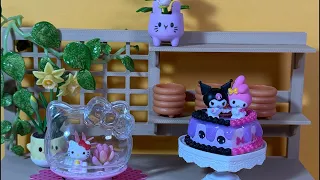 Yayas Dolls and Minis  is live!