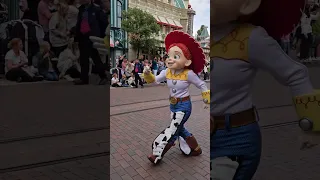 Disneyland Paris Stars On Parade ❤️❤️❤️😍 @DisneylandParis