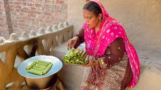 Indian🇮🇳 Receipe Arvi Leaves 🍃 (Arvi ke Patte) | Rabias Village Food 🇵🇰