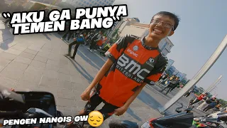 dia teman gue sekarang...