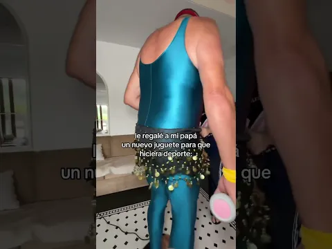 Le regalé un nuevo juguete de deporte