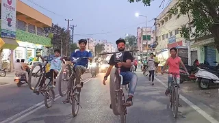 🔥🔥😈Wheelie In Public, 🔥🔥🔥Met Gully Riders did wheelie🔥🔥🔥 Together