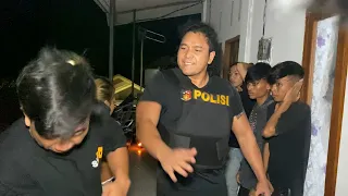 PENGGEREBEKAN KELOMPOK BERS3NJ4TA DI KOS-KOSAN MANGGIS BITUNG!