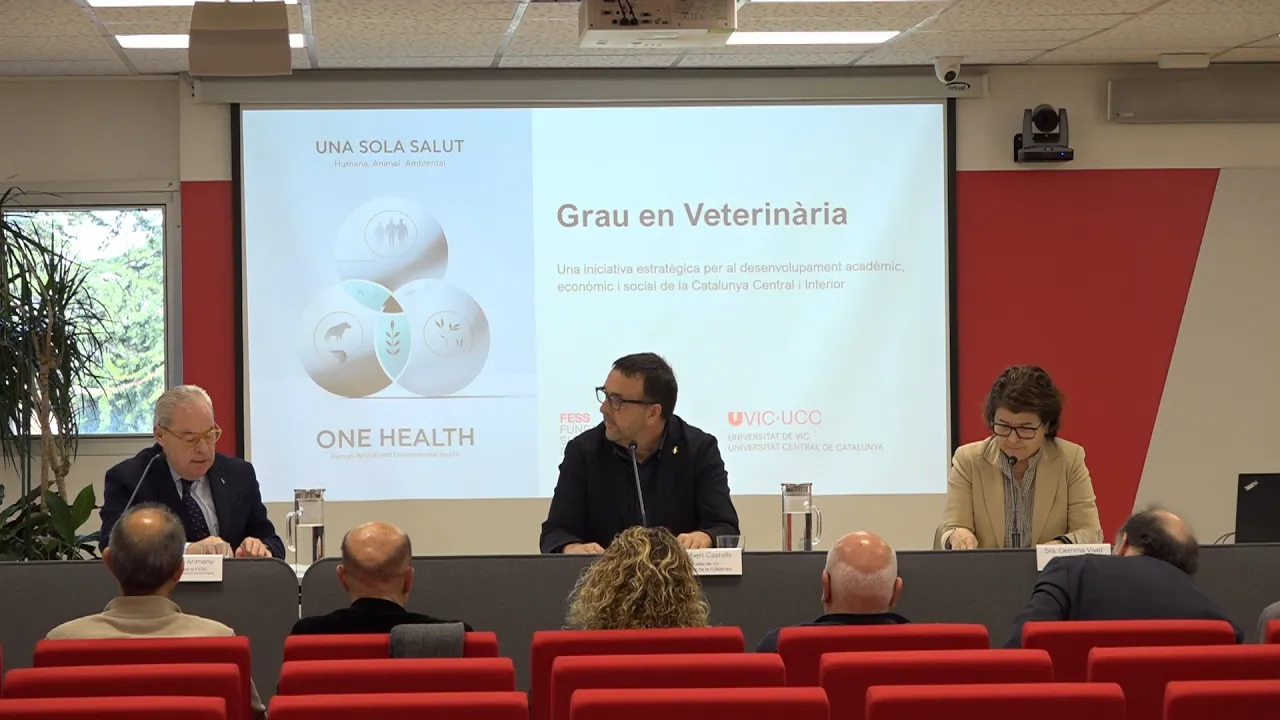 La UVic-UCC presenta el projecte per fer un nou grau de Veterinària