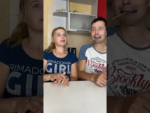 Що це в неї дві цукерки🥺#shorts