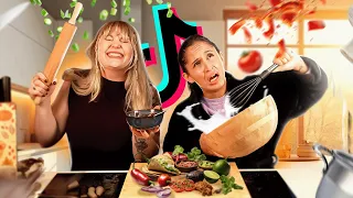 ON TESTE DES RECETTES TIKTOK ( c'est un carnage !!!) Avec Dooms