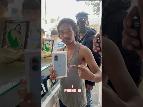 Bhikhari Ne Kharida￼ i Phone 16 😱🤑 #minivlog #vlog #prank #publicreaction #bhikhari