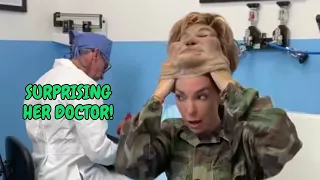 He is not a very observant doctor! 😱😂