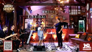 Raquel dos teclados e Zezo Potiguar cantando juntos Não se Vá