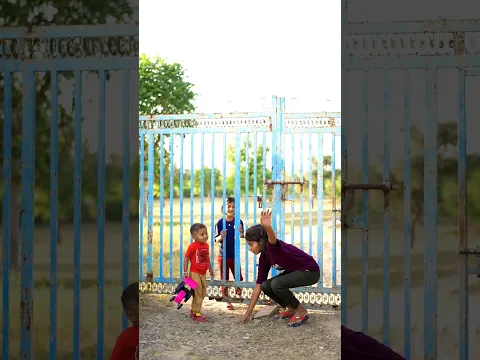 Rudra Gate Mein fass Gaya 😢😫 #shorts #sister #trending #youtubeshorts