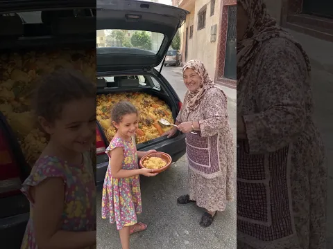 Grandma brought enough couscous for everyone 🥘