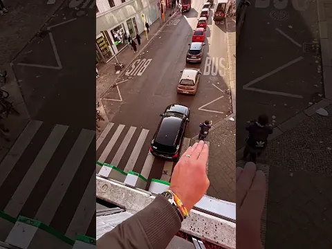One giant hand controls traffic like a boss🔥🤣